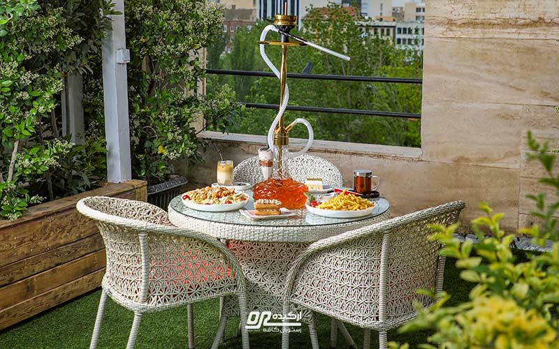 سرو قلیان در روف‌گاردن ارکیده شعبه گردان کرج