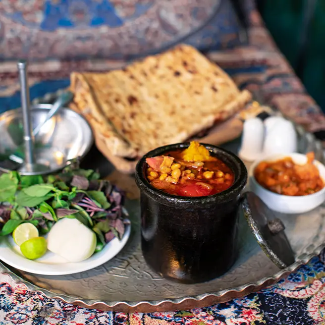 دیزی سنگی در رستوران‌کافه ارکیده شعبه جاده چالوس