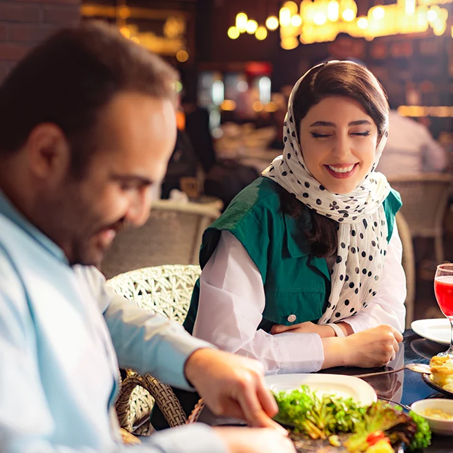 دیدارهای خانوادگی در رستورانکافه ارکیده