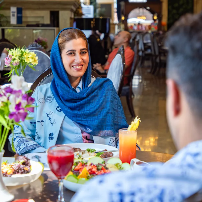 دیدارهای خانوادگی در رستورانکافه ارکیده