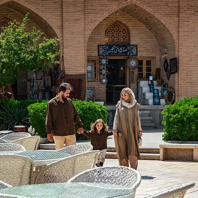 دیدارهای خانوادگی در رستورانکافه ارکیده شعبه کاروانسرای مادرشاه اصفهان