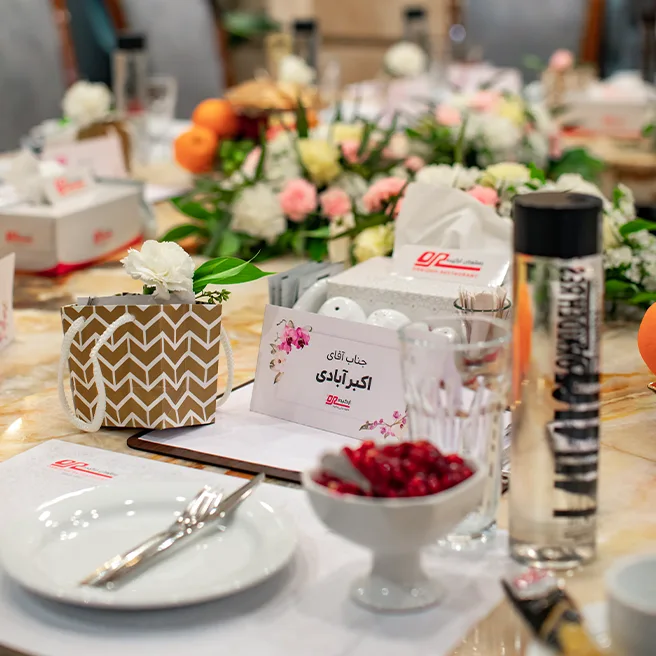 میزآرایی رستورانکافههای ارکیده برای مراسم سازمانی