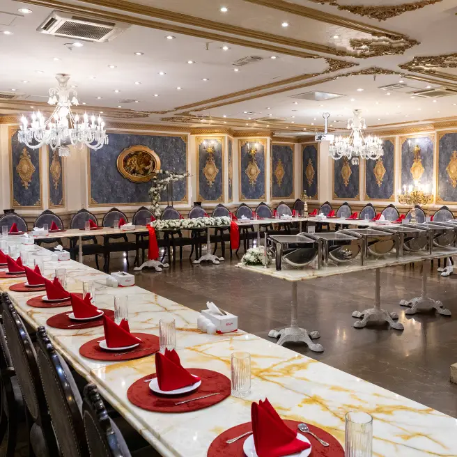 میزآرایی مراسم سازمانی در سالن اختصاصی رستورانکافه ارکیده شعبه سعادتآباد