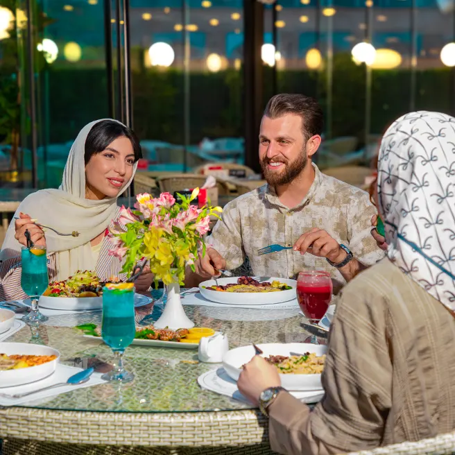 روفگاردن ارکیده شعبه آرژانتین؛ میزبان دورهمیهای دوستانه