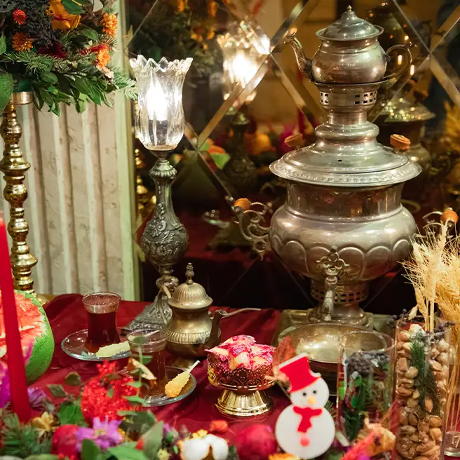 میز سنتی یلدایی در ارکیده