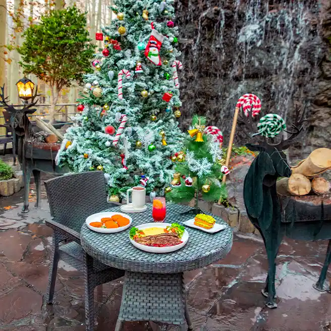 منو و تم کریسمس در رستوران‌کافه ارکیده شعبه جاده چالوس