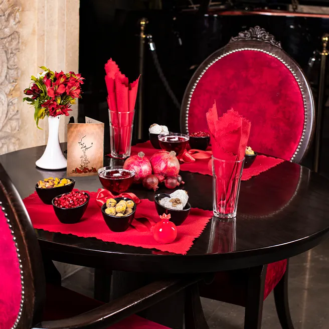 میز یلدایی در رستورانکافه ارکیده