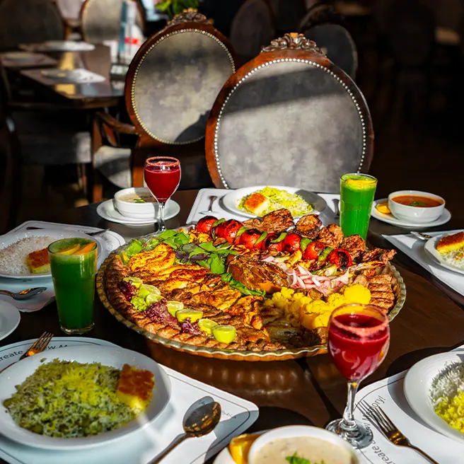 سرو سینی کباب ارکیده در شعبه سعادتآباد